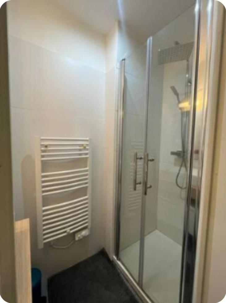 Appartement Free Parking! 3 Pieces Calme Proche Port & Centre